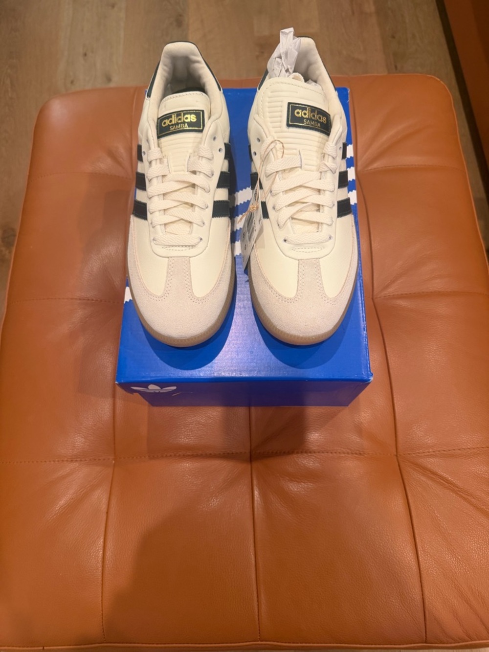 Malbon Adidas Sambas Golf Shoes, these are a men’s 8 or women’s 9. New in box.
